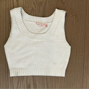 La Vie En Rose Cream Fuzzy Sleeveless Sweater